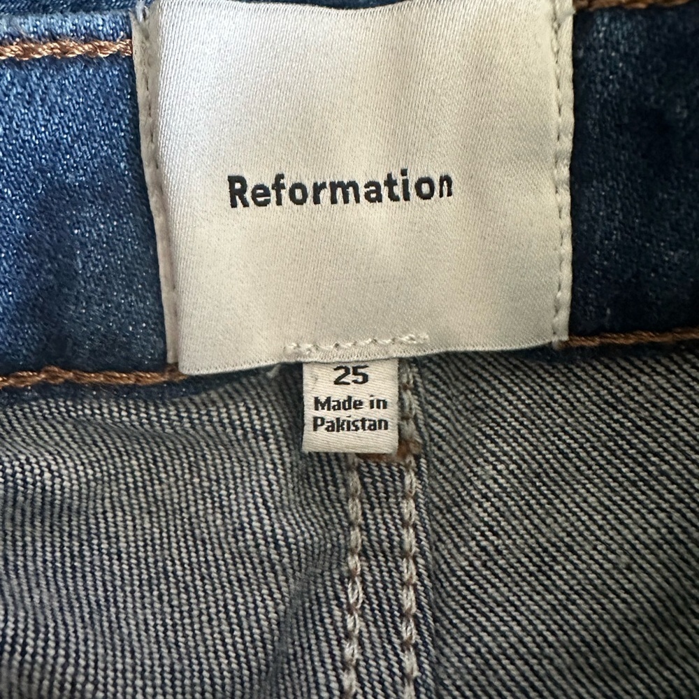 Reformation Ezra Super Stretch High Rise
Straight Jeans Size 25 - Picture 7 of 7